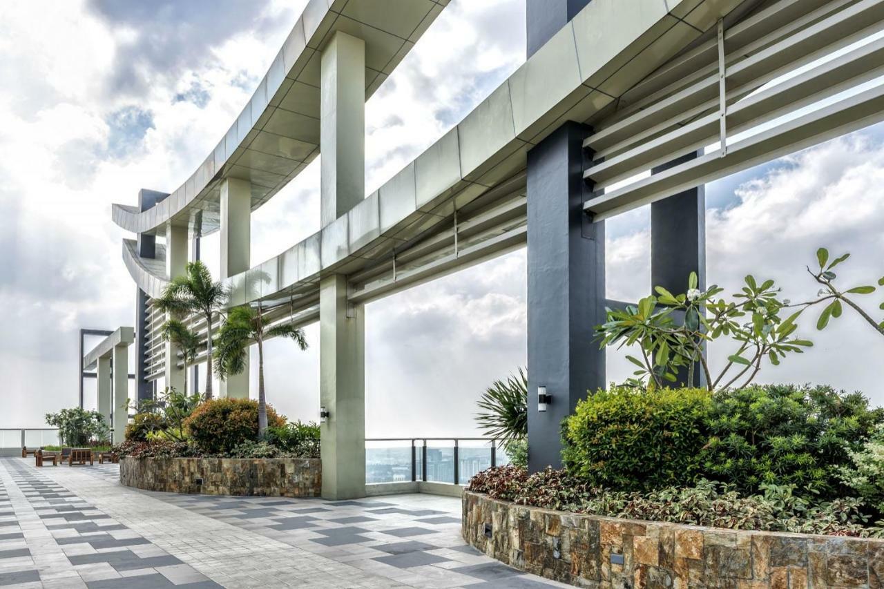 Resort Living Condominium Unit In Metro Manila Exterior photo